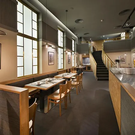 埃斯布里特皇家酒店