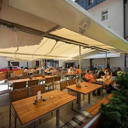 埃斯布里特皇家酒店 酒店 4*