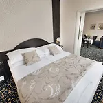 Ea Royal Esprit Hotel