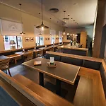 Ea Royal Esprit 酒店 4*