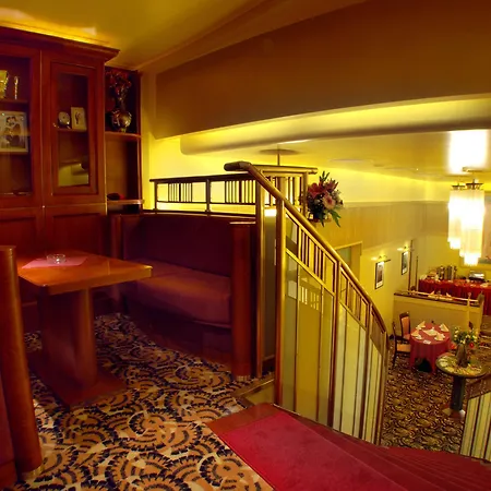 Ea Royal Esprit Hotel