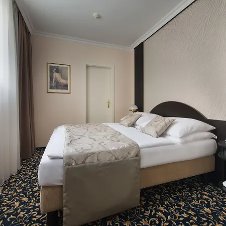 Ea Royal Esprit Praha