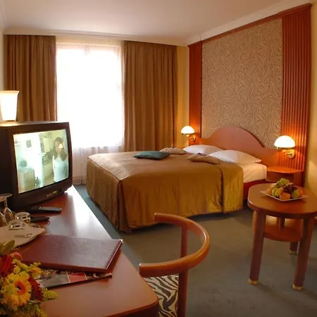 Ea Royal Esprit Hotel 4*