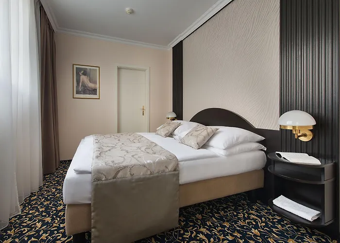 Hotell Ea Royal Esprit 4*