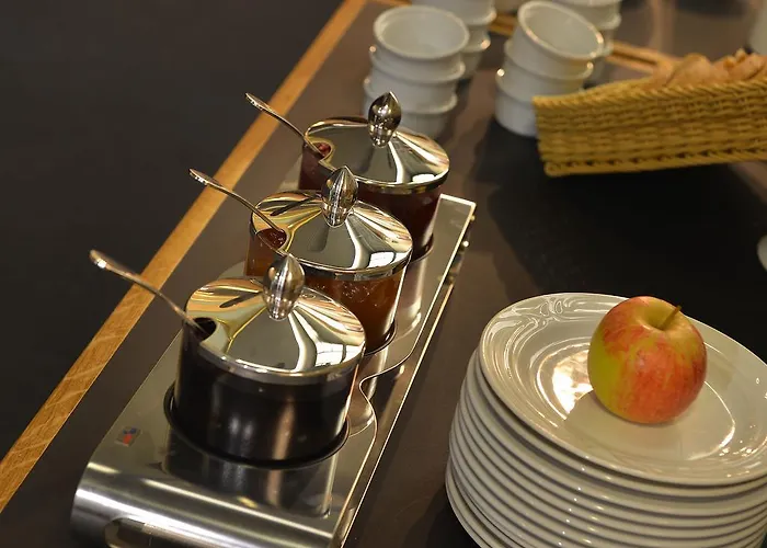 Ea Royal Esprit Hotell 4*