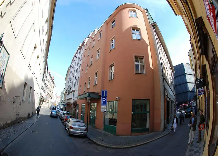 Ea Royal Esprit Hotell 4*