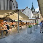 Ea Royal Esprit Prag