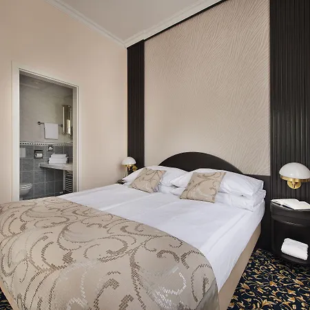 Ea Royal Esprit Отель 4*